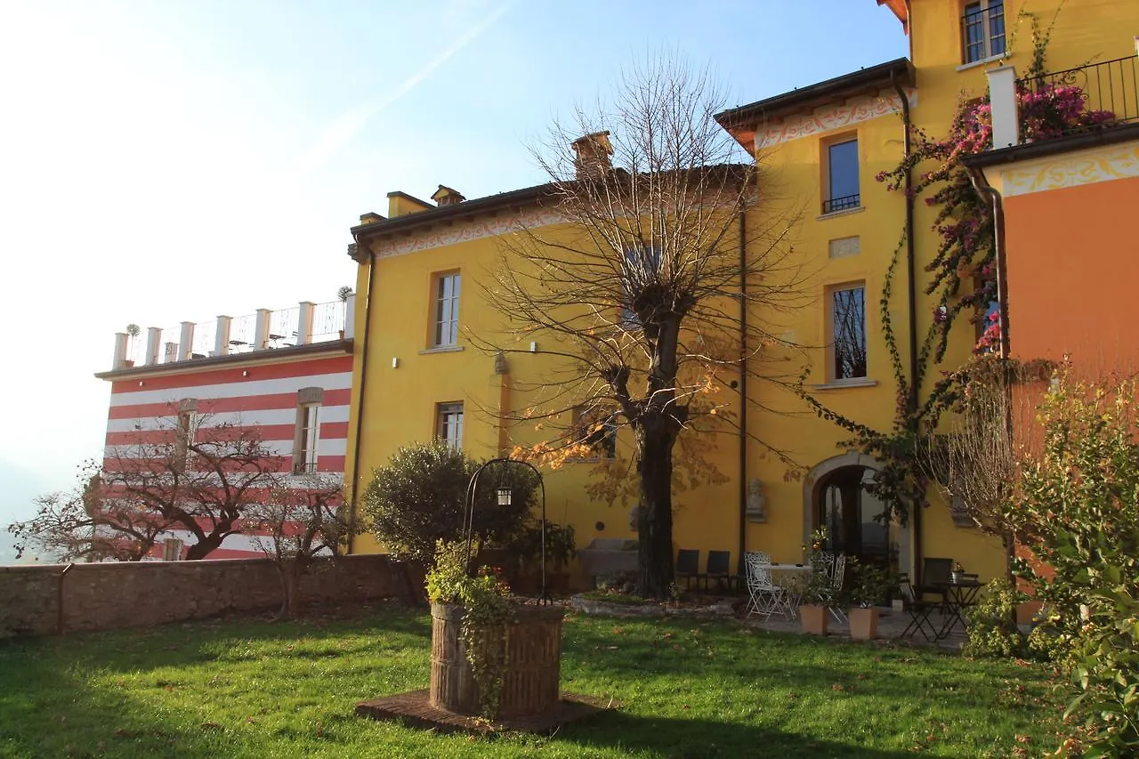 Agriturismo Villa Bissiniga Saló Bauernhof
