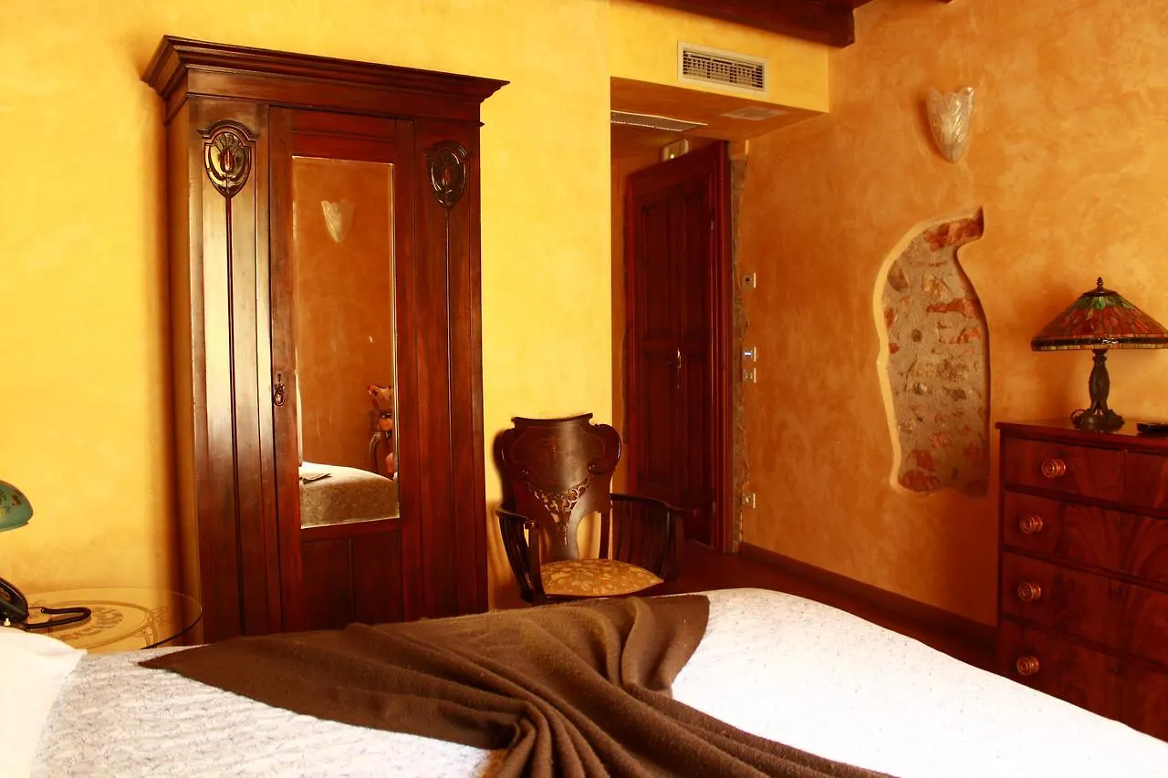 Agriturismo Villa Bissiniga Saló Bauernhof